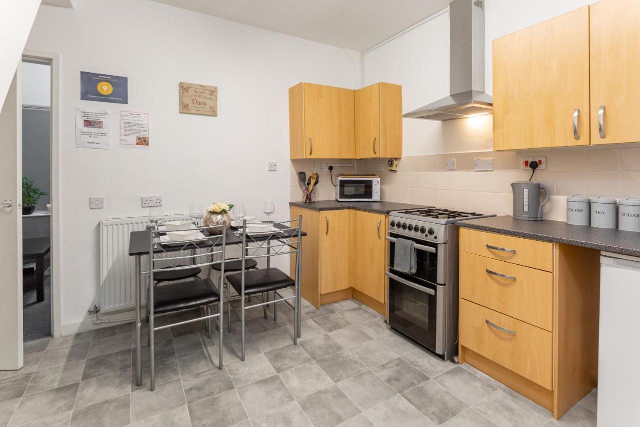Comfortable Liverpool Townhouse - Free Parking ภายนอก รูปภาพ